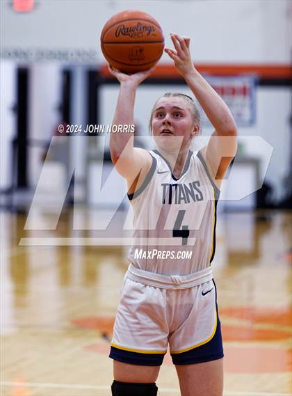 Thumbnail 1 in Ottawa-Glandorf vs Liberty Center (OHSAA Division 3 Region 10 Regional Semi Final) photogallery.
