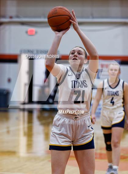 Thumbnail 1 in Ottawa-Glandorf vs Liberty Center (OHSAA Division 3 Region 10 Regional Semi Final) photogallery.