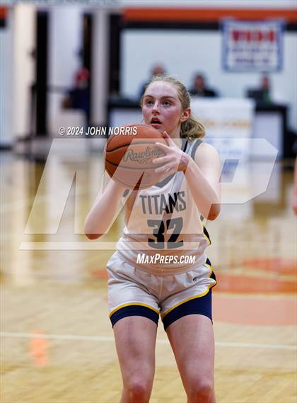 Thumbnail 1 in Ottawa-Glandorf vs Liberty Center (OHSAA Division 3 Region 10 Regional Semi Final) photogallery.