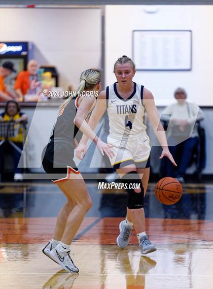 Thumbnail 2 in Ottawa-Glandorf vs Liberty Center (OHSAA Division 3 Region 10 Regional Semi Final) photogallery.
