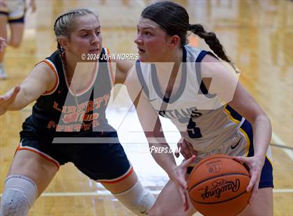 Thumbnail 1 in Ottawa-Glandorf vs Liberty Center (OHSAA Division 3 Region 10 Regional Semi Final) photogallery.
