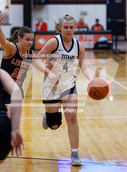 Thumbnail 1 in Ottawa-Glandorf vs Liberty Center (OHSAA Division 3 Region 10 Regional Semi Final) photogallery.