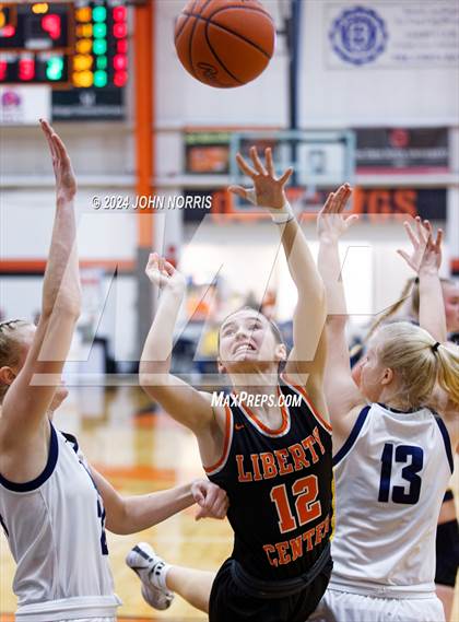 Thumbnail 1 in Ottawa-Glandorf vs Liberty Center (OHSAA Division 3 Region 10 Regional Semi Final) photogallery.