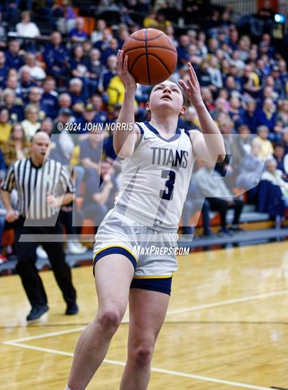Thumbnail 2 in Ottawa-Glandorf vs Liberty Center (OHSAA Division 3 Region 10 Regional Semi Final) photogallery.