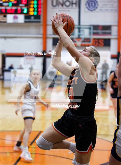 Thumbnail 1 in Ottawa-Glandorf vs Liberty Center (OHSAA Division 3 Region 10 Regional Semi Final) photogallery.