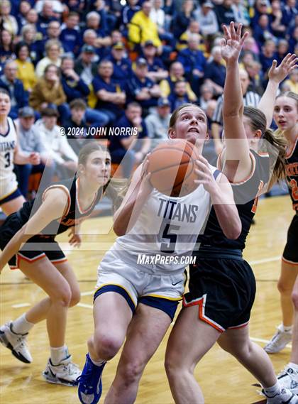 Thumbnail 1 in Ottawa-Glandorf vs Liberty Center (OHSAA Division 3 Region 10 Regional Semi Final) photogallery.