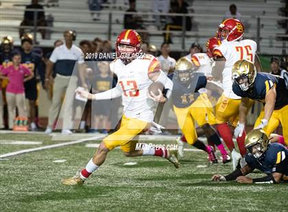 Thumbnail 2 in St. Thomas Aquinas vs Deerfield Beach photogallery.