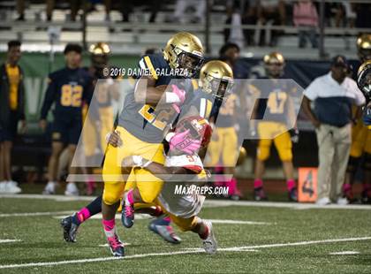 Thumbnail 2 in St. Thomas Aquinas vs Deerfield Beach photogallery.