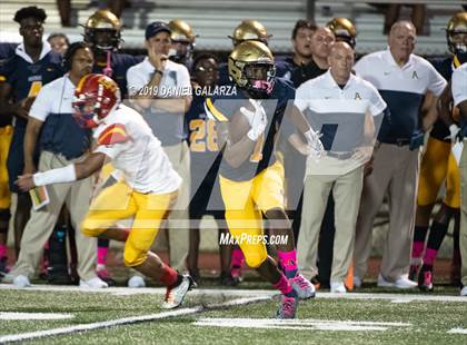 Thumbnail 1 in St. Thomas Aquinas vs Deerfield Beach photogallery.