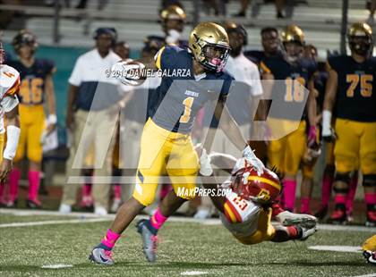 Thumbnail 1 in St. Thomas Aquinas vs Deerfield Beach photogallery.