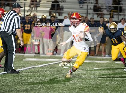 Thumbnail 3 in St. Thomas Aquinas vs Deerfield Beach photogallery.