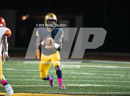 Thumbnail 2 in St. Thomas Aquinas vs Deerfield Beach photogallery.