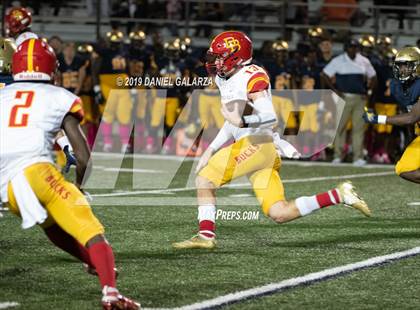 Thumbnail 1 in St. Thomas Aquinas vs Deerfield Beach photogallery.