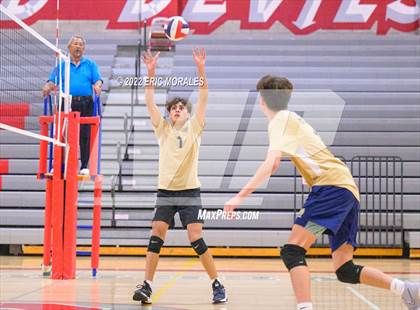 Thumbnail 3 in Mater Dei Catholic @ Sweetwater photogallery.