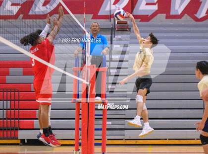 Thumbnail 1 in Mater Dei Catholic @ Sweetwater photogallery.