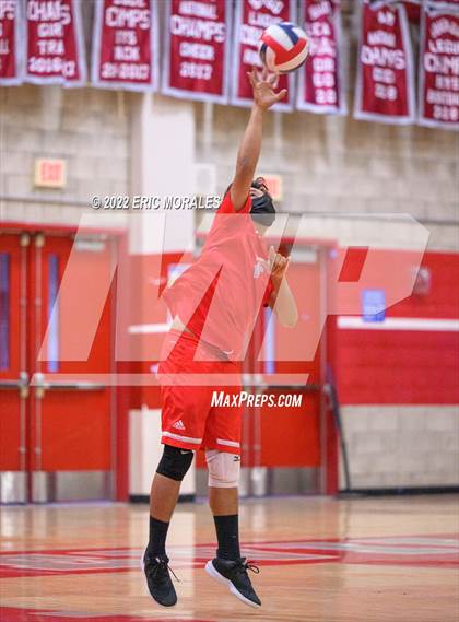 Thumbnail 3 in Mater Dei Catholic @ Sweetwater photogallery.