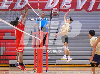 Thumbnail 3 in Mater Dei Catholic @ Sweetwater photogallery.