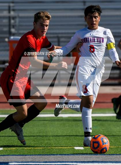 Thumbnail 3 in Williams Field vs Mountain View (Coyote Classic Tournament) photogallery.