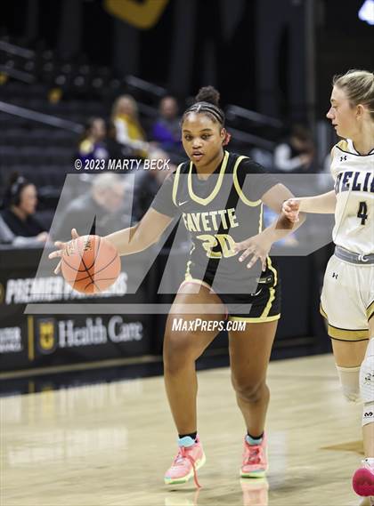 Thumbnail 2 in Fayette vs Helias Catholic (Norm Stewart Classic) photogallery.