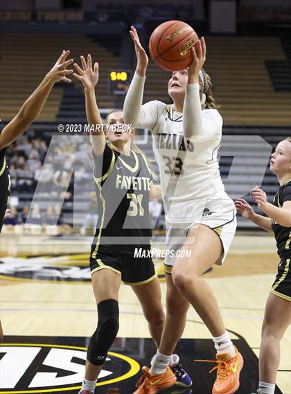 Thumbnail 2 in Fayette vs Helias Catholic (Norm Stewart Classic) photogallery.
