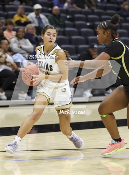 Thumbnail 2 in Fayette vs Helias Catholic (Norm Stewart Classic) photogallery.
