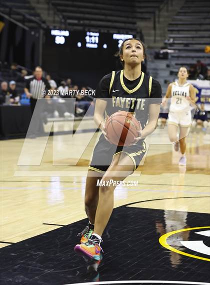 Thumbnail 2 in Fayette vs Helias Catholic (Norm Stewart Classic) photogallery.