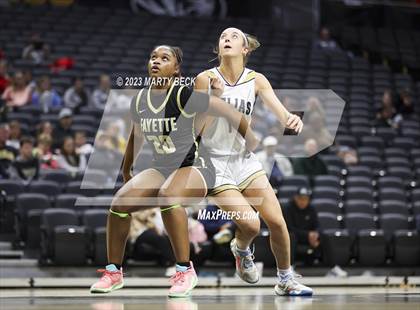 Thumbnail 1 in Fayette vs Helias Catholic (Norm Stewart Classic) photogallery.