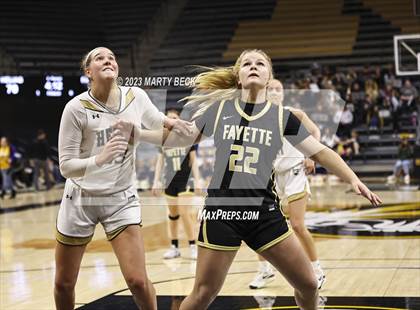 Thumbnail 2 in Fayette vs Helias Catholic (Norm Stewart Classic) photogallery.
