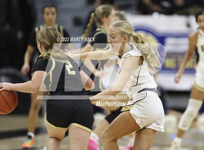 Thumbnail 1 in Fayette vs Helias Catholic (Norm Stewart Classic) photogallery.
