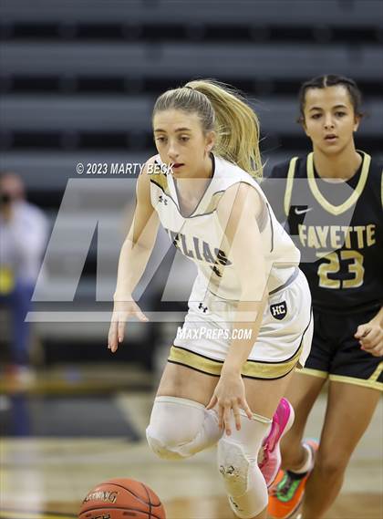 Thumbnail 2 in Fayette vs Helias Catholic (Norm Stewart Classic) photogallery.