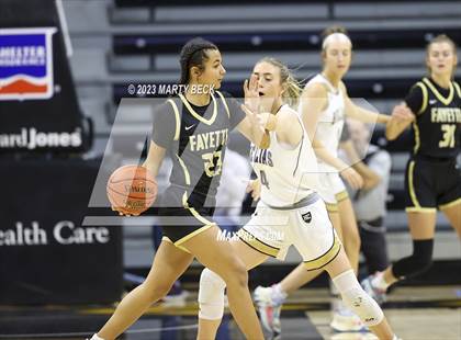 Thumbnail 1 in Fayette vs Helias Catholic (Norm Stewart Classic) photogallery.