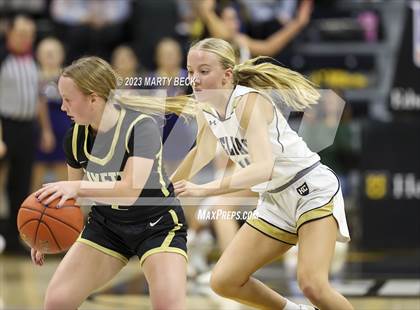 Thumbnail 2 in Fayette vs Helias Catholic (Norm Stewart Classic) photogallery.