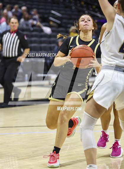 Thumbnail 1 in Fayette vs Helias Catholic (Norm Stewart Classic) photogallery.