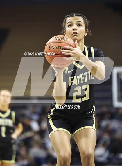 Thumbnail 3 in Fayette vs Helias Catholic (Norm Stewart Classic) photogallery.