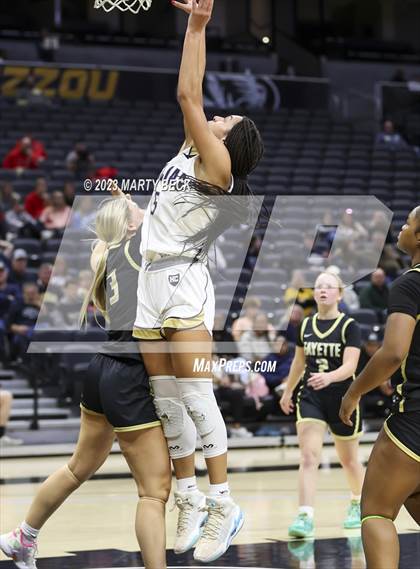 Thumbnail 3 in Fayette vs Helias Catholic (Norm Stewart Classic) photogallery.