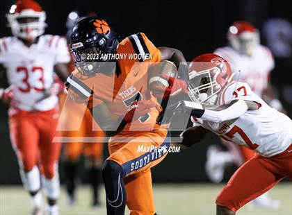 Thumbnail 2 in Seventy-First @ South View photogallery.