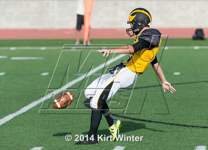 Thumbnail 1 in Del Oro vs Helix (UT Honor Bowl) photogallery.