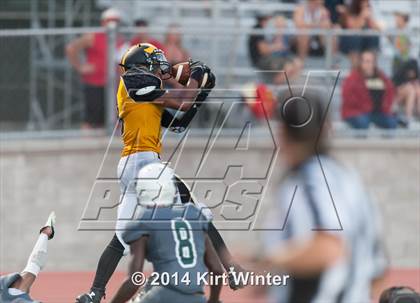 Thumbnail 3 in Del Oro vs Helix (UT Honor Bowl) photogallery.