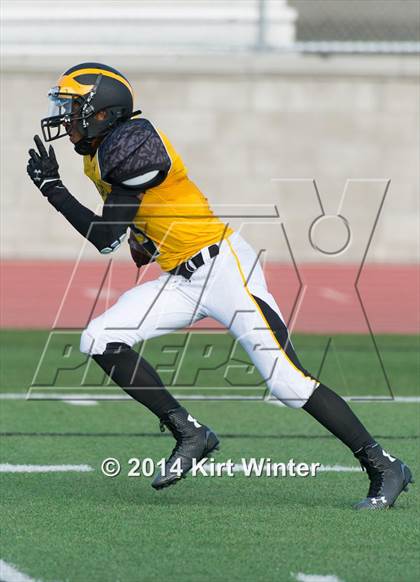Thumbnail 2 in Del Oro vs Helix (UT Honor Bowl) photogallery.