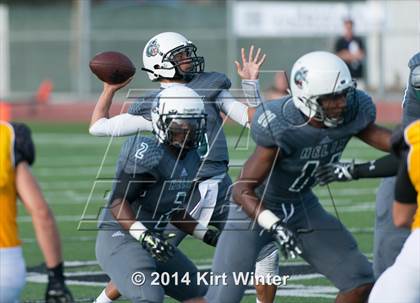 Thumbnail 1 in Del Oro vs Helix (UT Honor Bowl) photogallery.