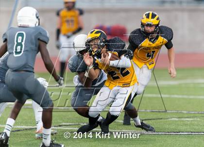 Thumbnail 1 in Del Oro vs Helix (UT Honor Bowl) photogallery.