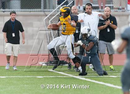 Thumbnail 2 in Del Oro vs Helix (UT Honor Bowl) photogallery.