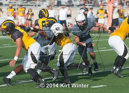 Thumbnail 1 in Del Oro vs Helix (UT Honor Bowl) photogallery.