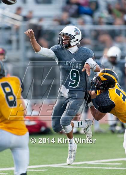 Thumbnail 2 in Del Oro vs Helix (UT Honor Bowl) photogallery.