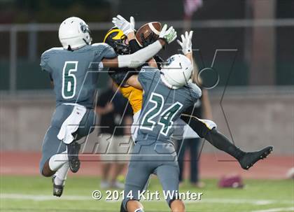 Thumbnail 1 in Del Oro vs Helix (UT Honor Bowl) photogallery.