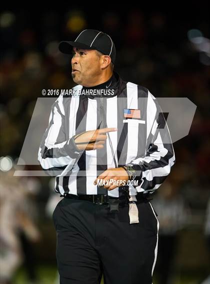 Thumbnail 1 in Oakdale vs. Christian Brothers (CIF SJS D3 Final) photogallery.