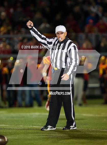 Thumbnail 2 in Oakdale vs. Christian Brothers (CIF SJS D3 Final) photogallery.
