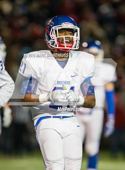 Thumbnail 1 in Oakdale vs. Christian Brothers (CIF SJS D3 Final) photogallery.