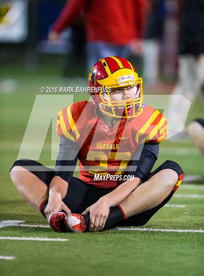 Thumbnail 3 in Oakdale vs. Christian Brothers (CIF SJS D3 Final) photogallery.