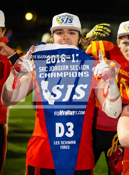 Thumbnail 3 in Oakdale vs. Christian Brothers (CIF SJS D3 Final) photogallery.
